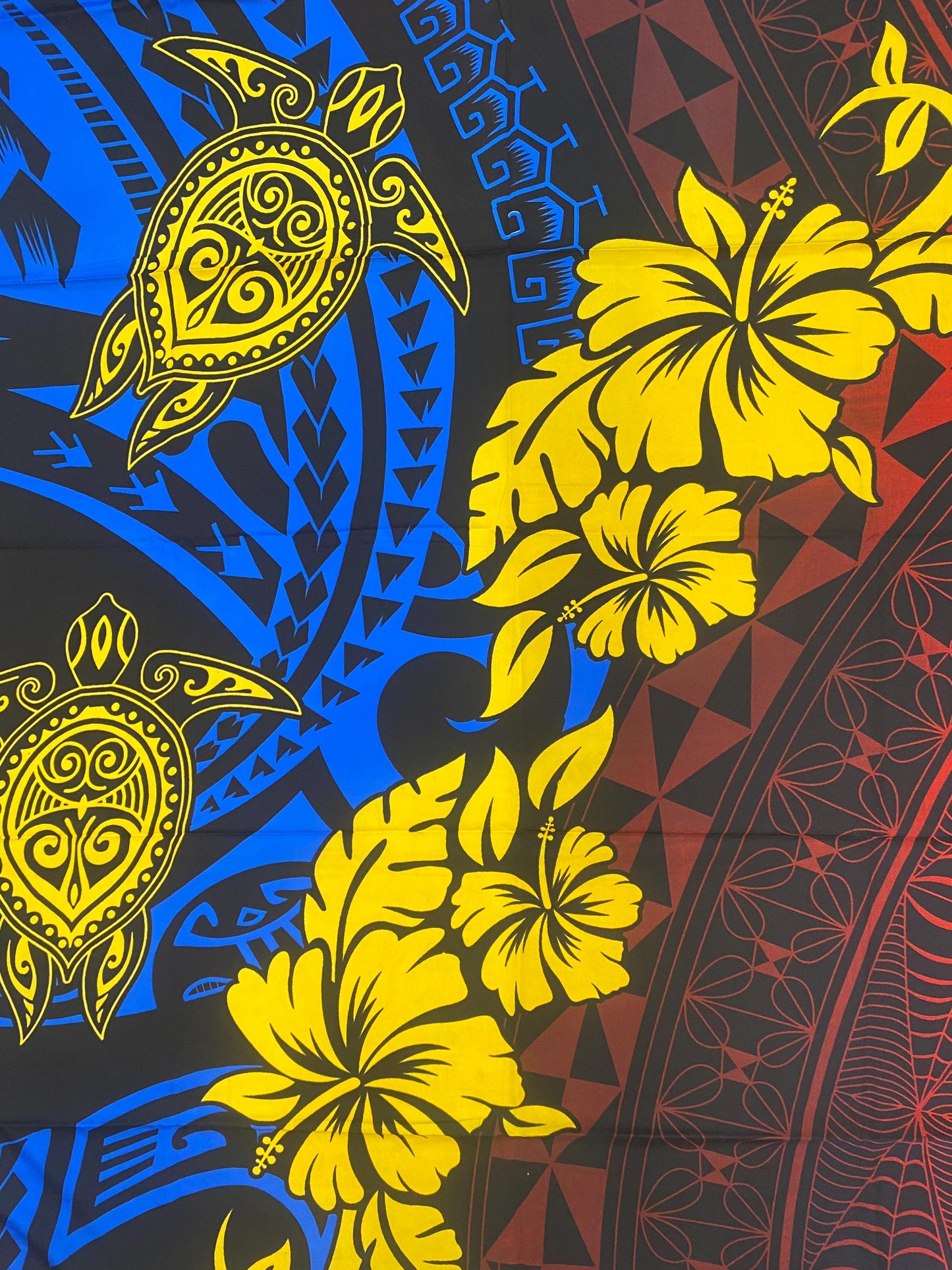 Exquisite Tongan Seal Sarong: Tribal Elements & Turtle Design, 70" x 44", Soft High-Quality Material | Gtex Fabrics