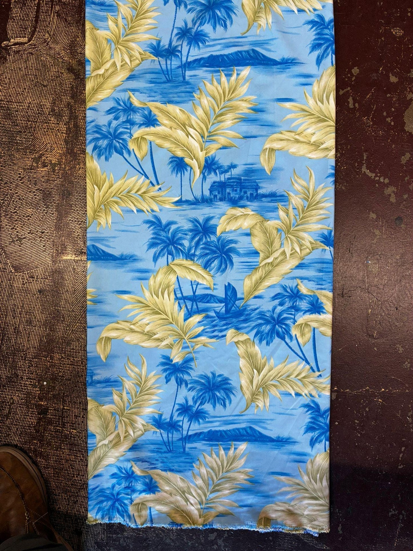 Tropical Blue Ei Lava Lava Sarong – Soft Peach Skin | Handmade in USA | Unisex Wrap 70"x44" | Island Pareo for Any Occasion  | Gtex Fabrics