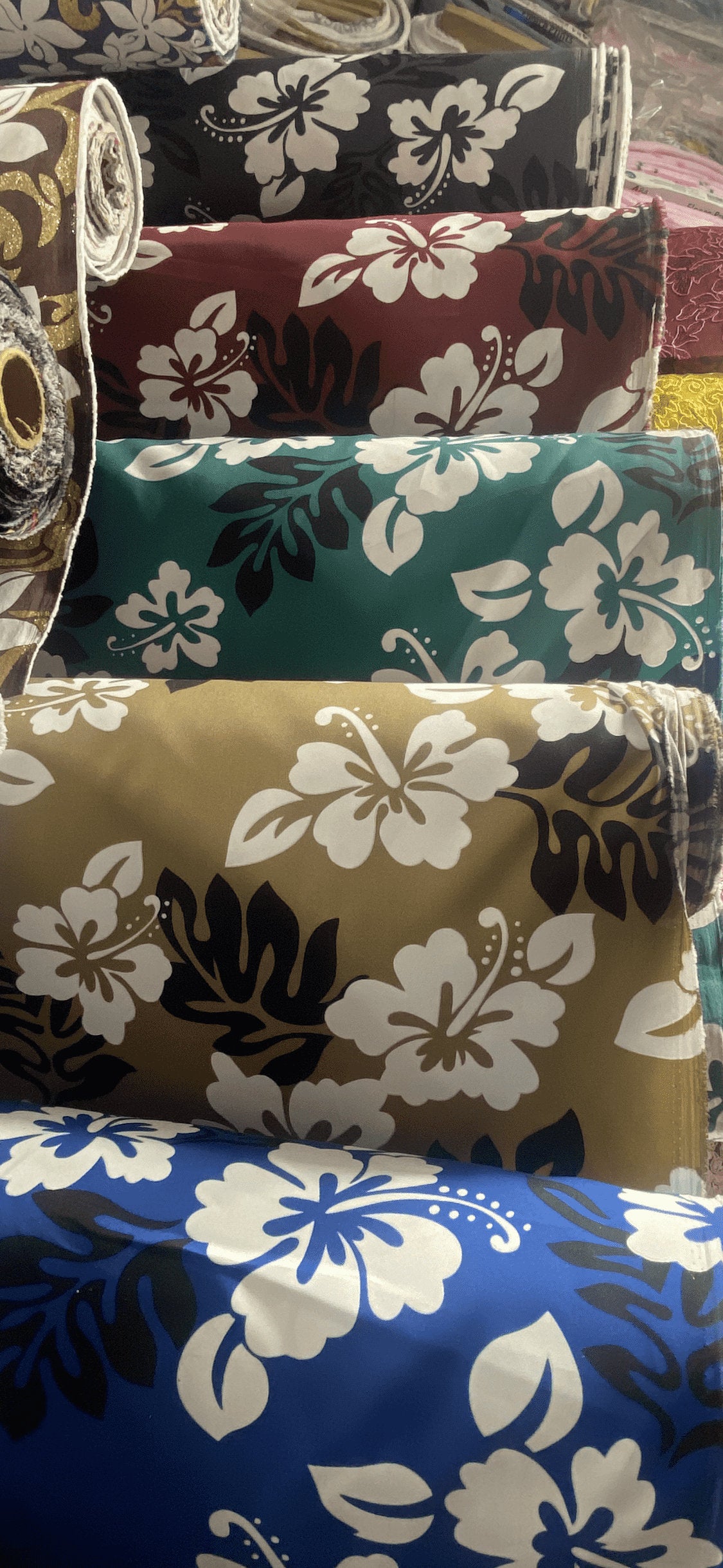 South Pacific Islander Flowers - Polynesian Fabric - Hibiscus Floral Design, Hawaiian - Sold by the Yard - Polyester Gabardine Fabric 60" | Gtex Fabrics