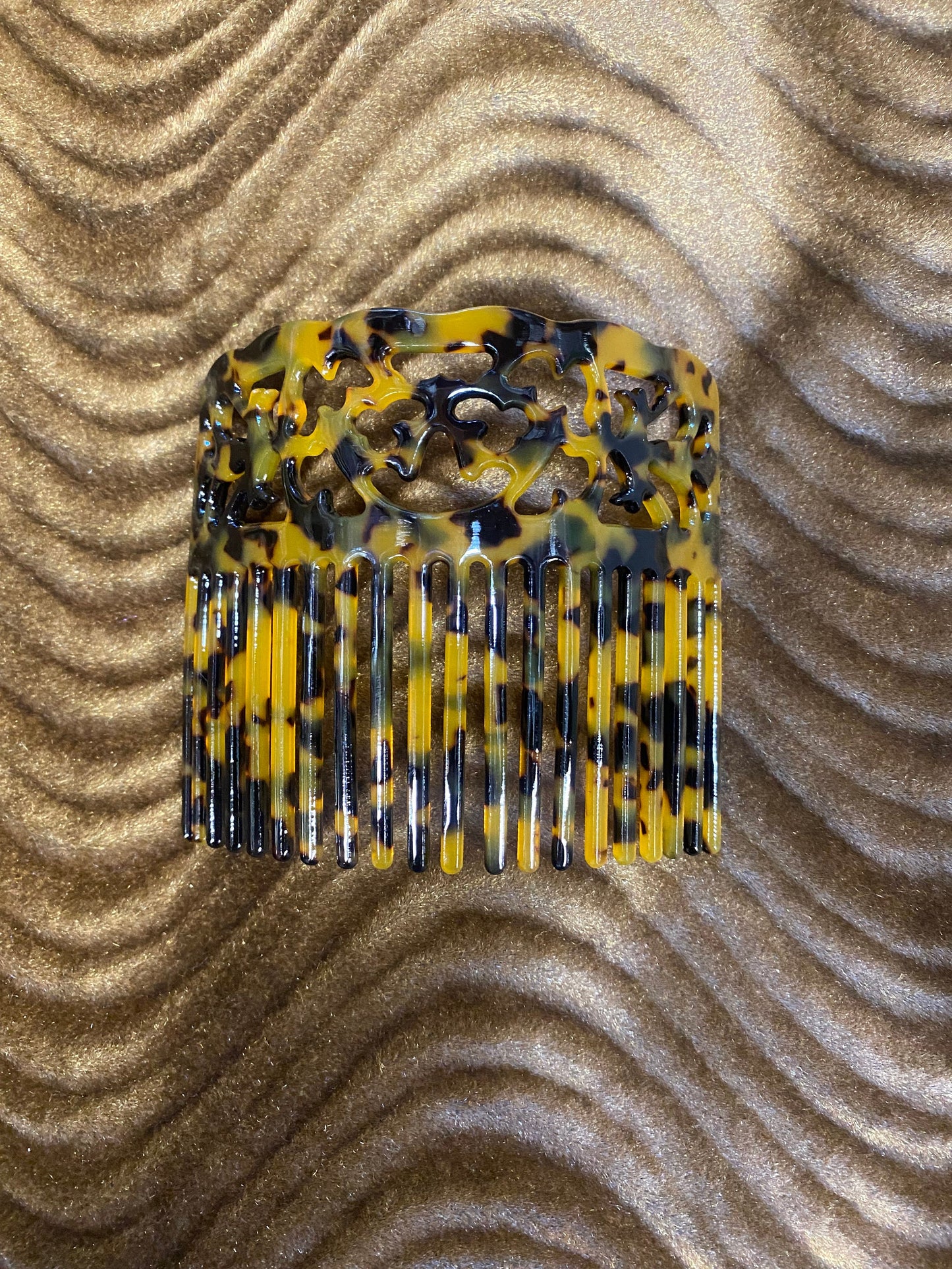 Polynesian Hair Combs , Acrylic tortoise shell hair combs, Featuring Engraved Letters: Samoan, Tongan,  and more designs  | Gtex Fabrics