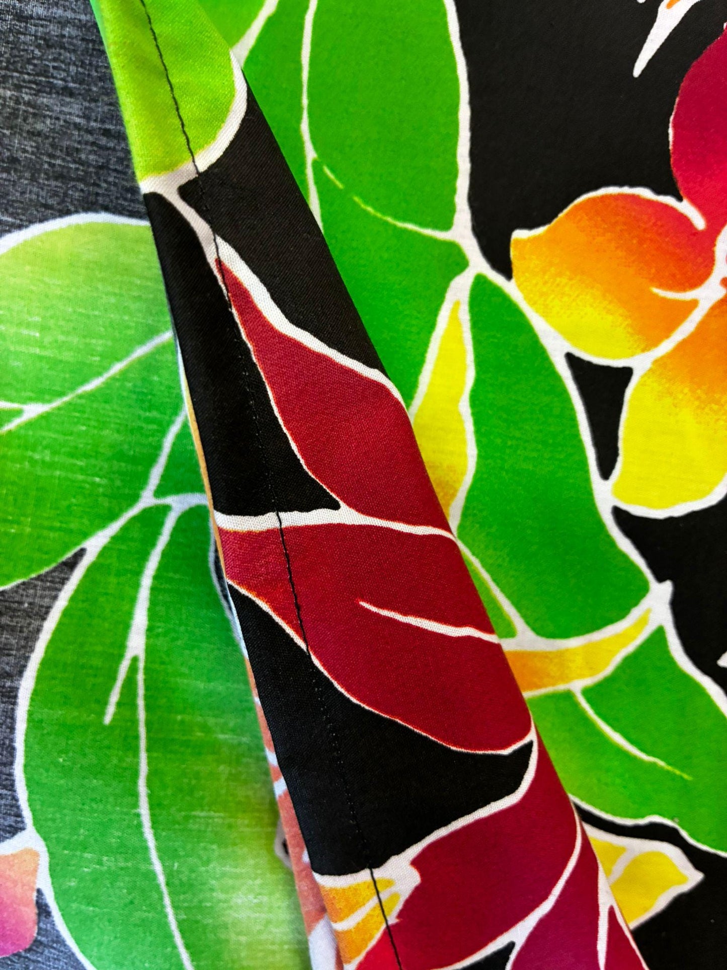 Tropical Black Ei Lava Lava Sarong – Soft Poly Cotton | Handmade in USA | Unisex Wrap 70"x44" | Island Pareo for Any Occasion  | Gtex Fabrics