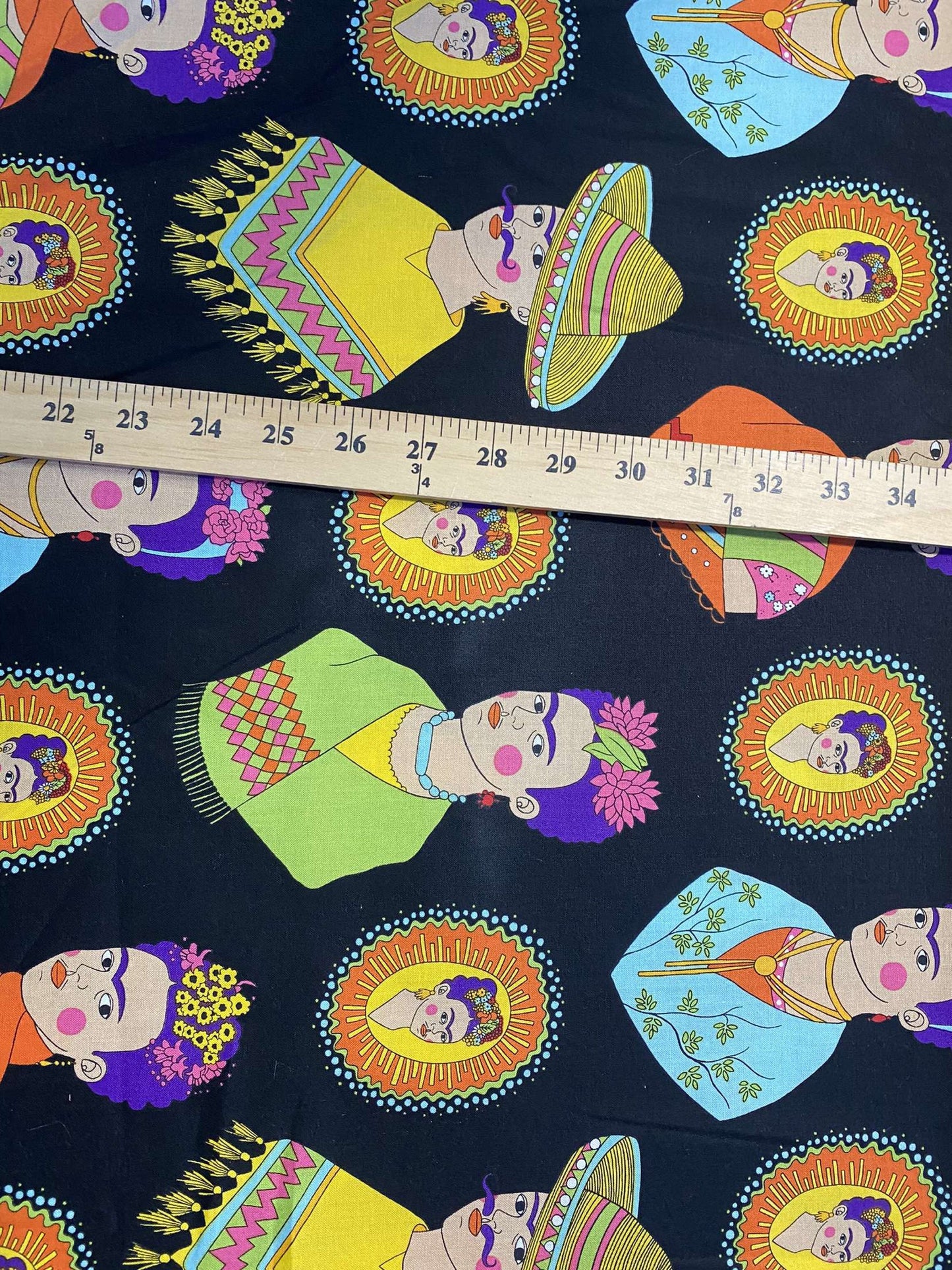 Alexander Henry Frida Kahlo Fantastico - Woman of Courage - Black 100% Cotton Algodon tela material By The Yard  | Gtex Fabrics