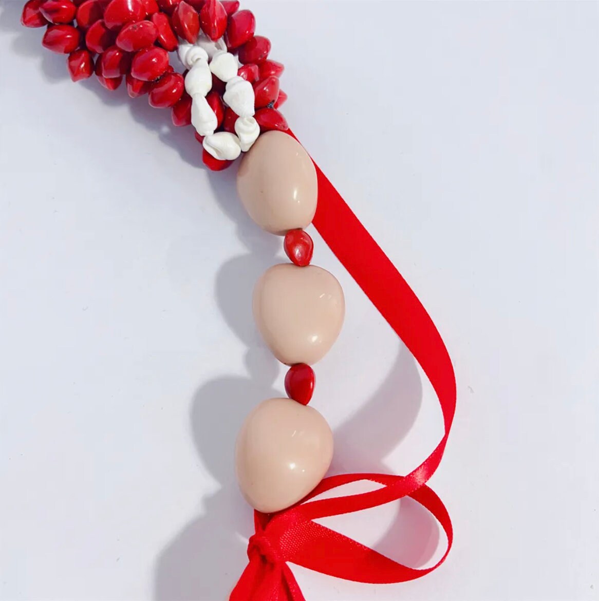 Polynesian, Samoan, Tongan Men's Traditional - Lopa Seeds White Nasa Shell Necklace Red Beans Acacia Beans w Acrylic Kukui Nuts Leis |  Gtex Fabricss