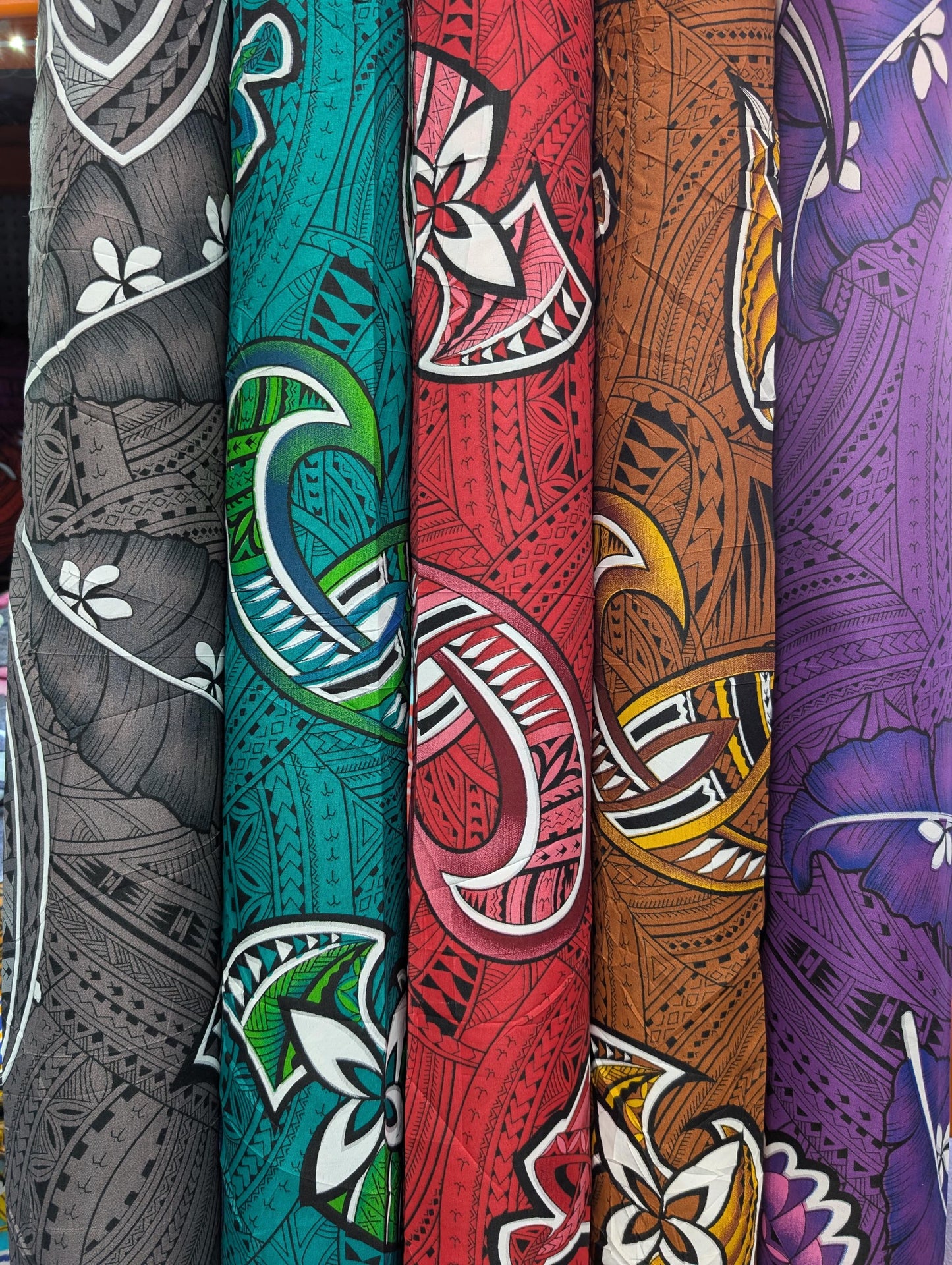 Premium Quality: Polynesian Elegance 36" Fabric – Tribal Tattoo Design, Poly Cotton Feel, Vibrant Colors, Made in Thailand | Gtex Fabrics