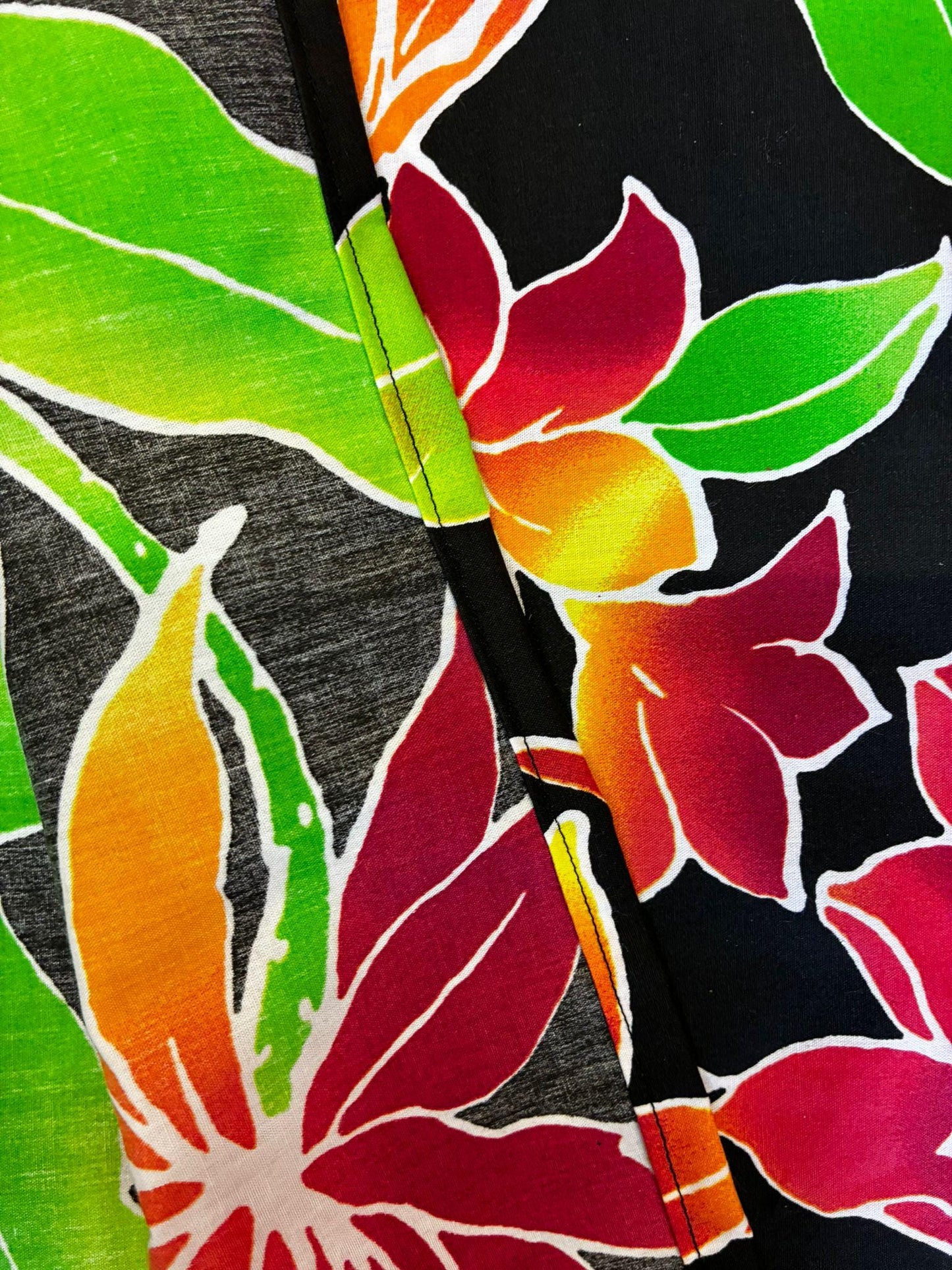 Tropical Black Ei Lava Lava Sarong – Soft Poly Cotton | Handmade in USA | Unisex Wrap 70"x44" | Island Pareo for Any Occasion  | Gtex Fabrics