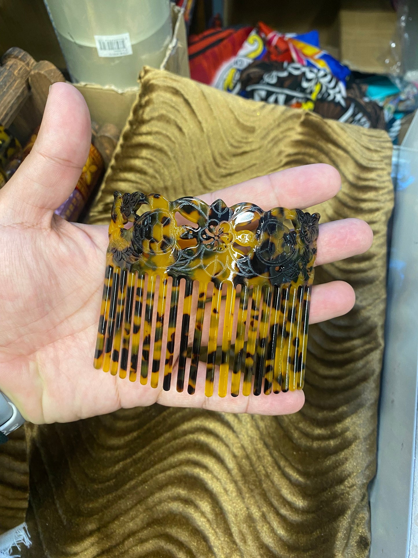 Polynesian Hair Combs , Acrylic tortoise shell hair combs, Featuring Engraved Letters: Samoan, Tongan,  and more designs  | Gtex Fabrics