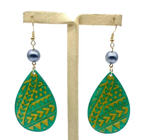 Polynesian Island Tribal Earring Set - Resin Embossed with Pearl - Design 103 | Gtex Fabrics