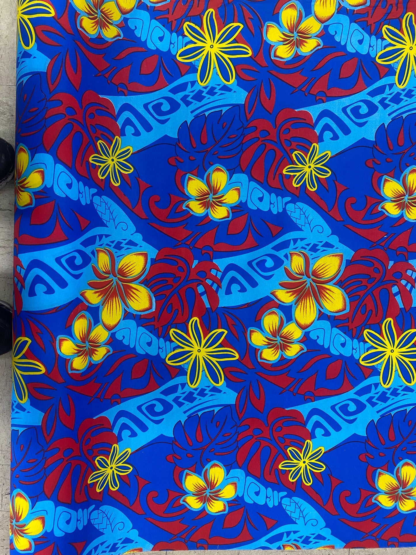 Roll, Bolt - Polynesian Elegance: 36" Polyester Fabric with Poly Cotton Feel– Tropical and Floral Fusion- Made In Thailand - Wholesale Price | Gtex Fabrics