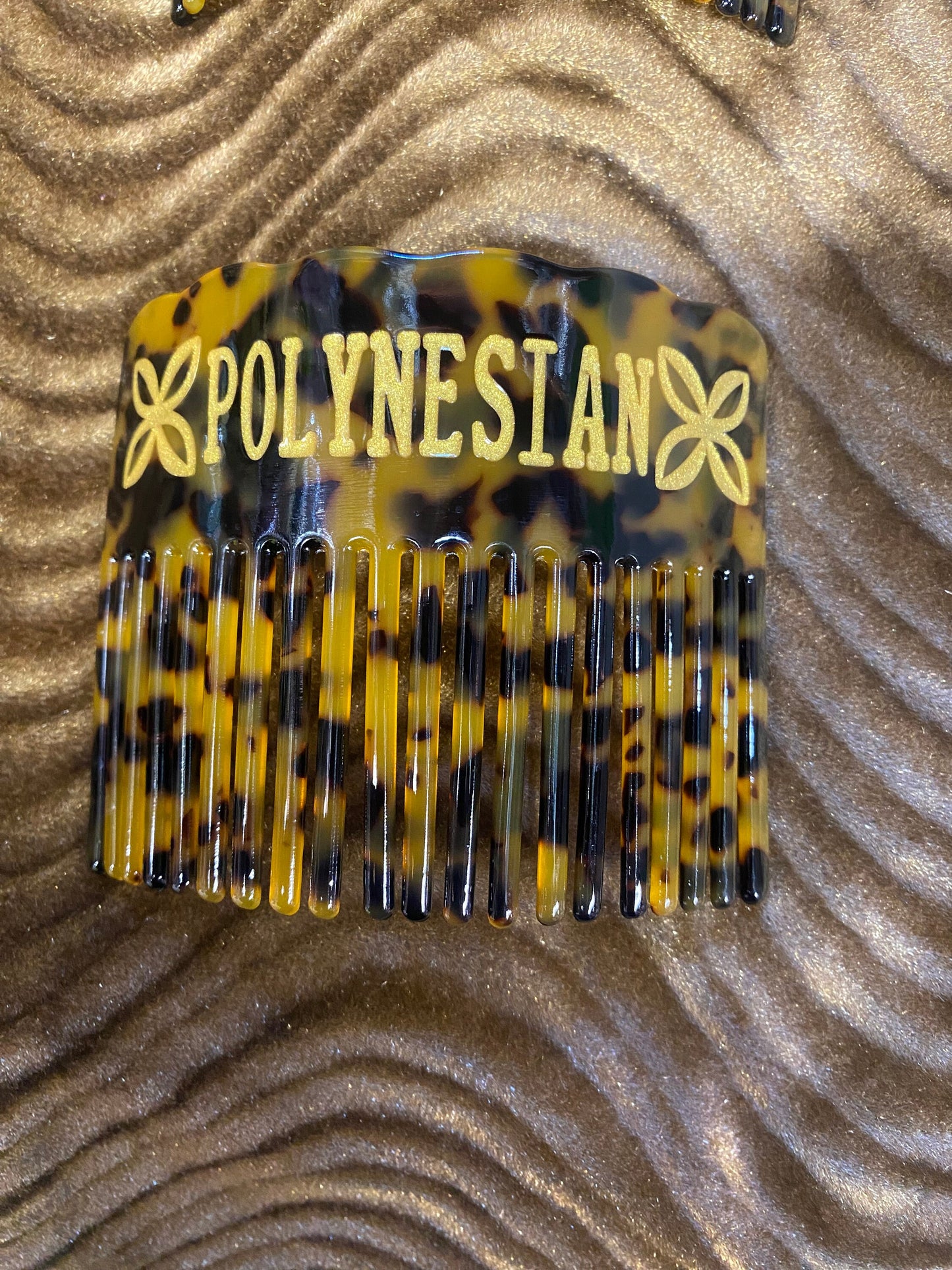 Polynesian Hair Combs , Acrylic tortoise shell hair combs, Featuring Engraved Letters: Samoan, Tongan,  and more designs  | Gtex Fabrics