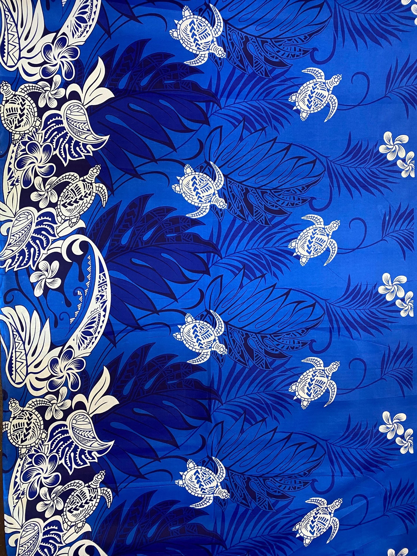 Roll, Bolt - Polynesian Elegance: 36" Polyester Fabric Border Print– Tropical and Floral Fusion- Made In Thailand - Wholesale Price | Gtex Fabrics